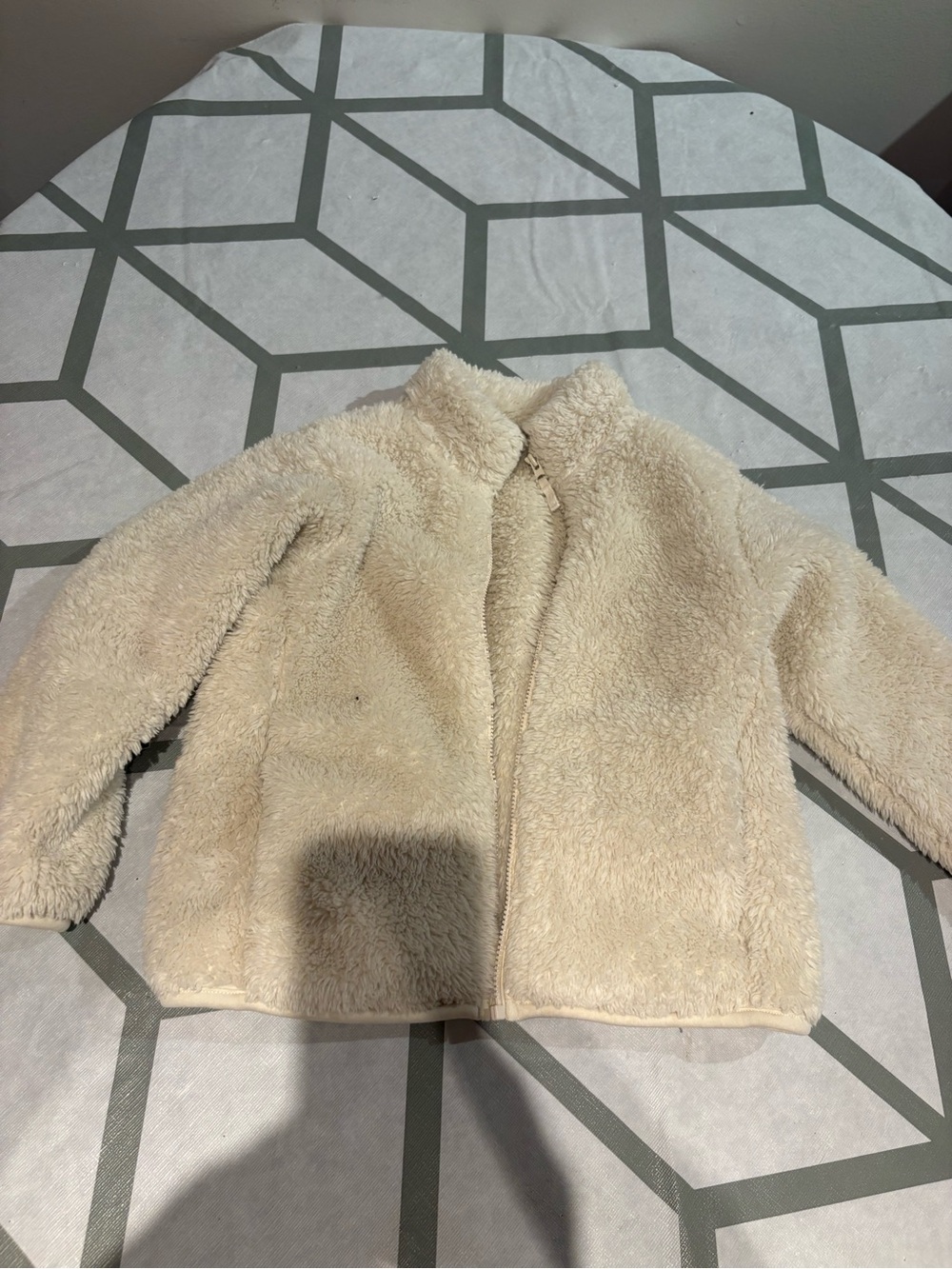 3/15$ Uniqlo Cream Plush Sherpa Pullover